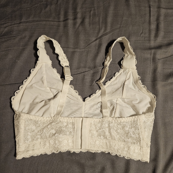 Parfait White Lace Bralettes 30G - Picture 3 of 5